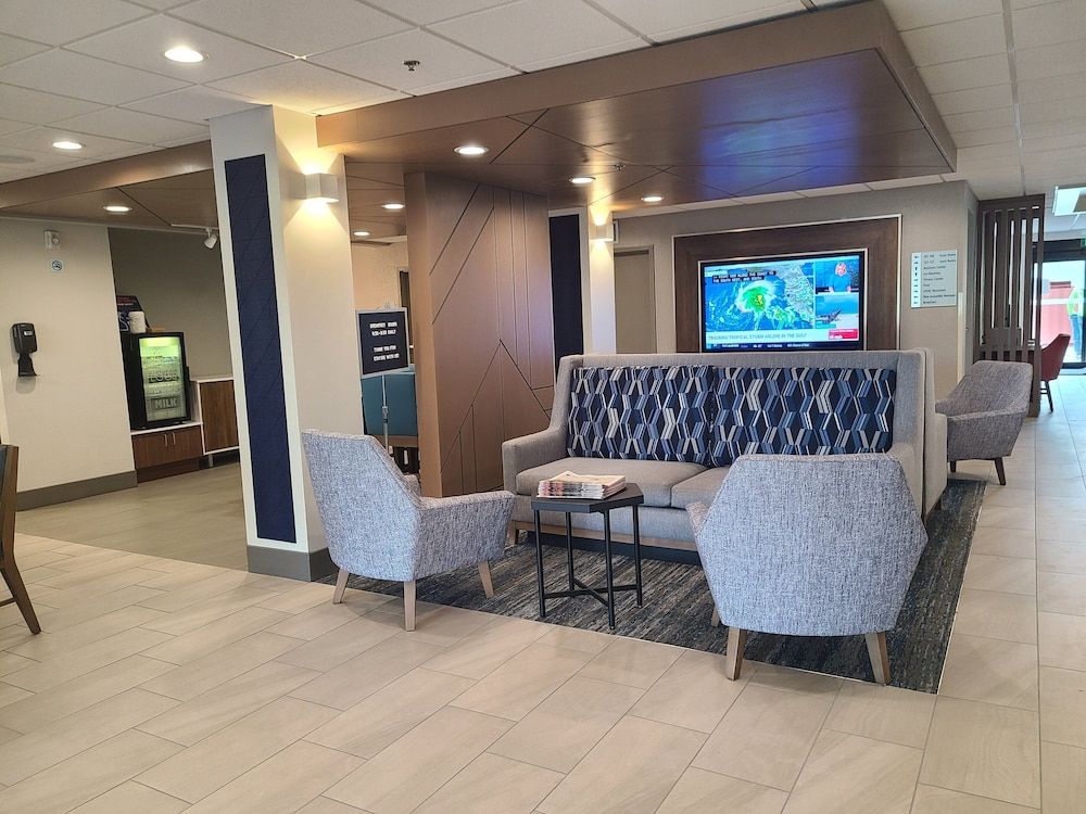 Holiday Inn Express & Suites FT LAUDERDALE N - EXEC AIRPORT by IHG 2