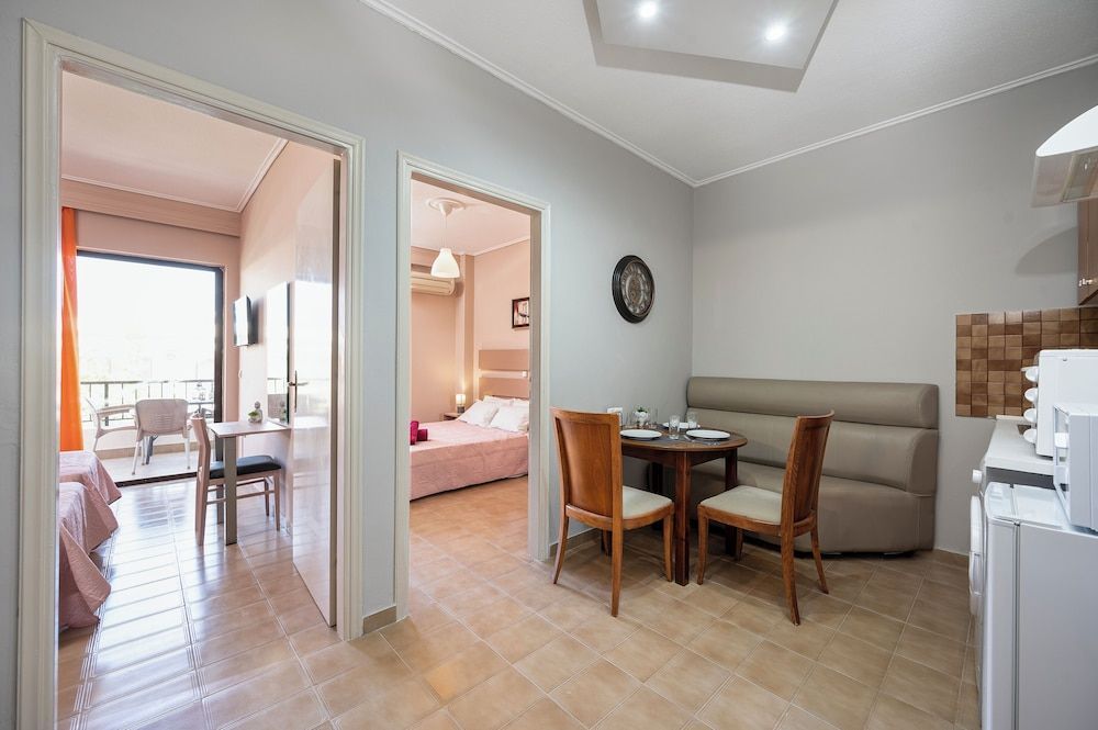 PRESTIGE HOLIDAY APARTMENTS 2