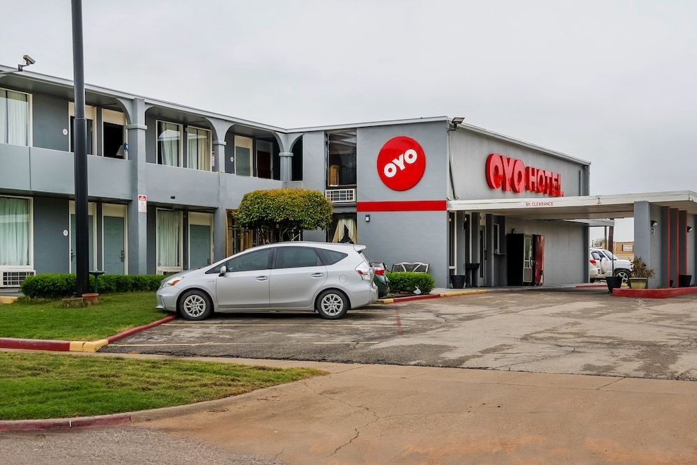 OYO Hotel Wichita Falls - Downtown 1