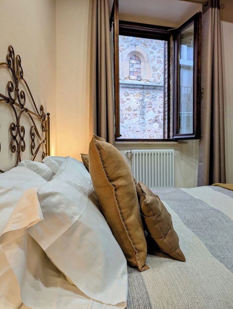 TuscanyLettings Studio&Room 1