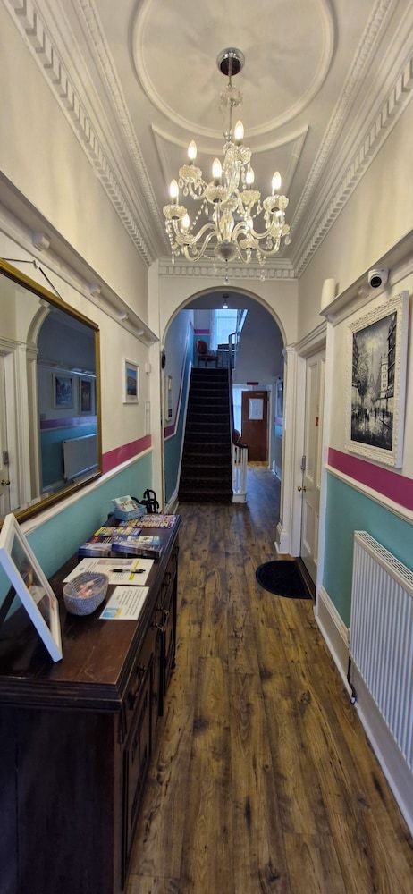 LilyRose Hotel 2