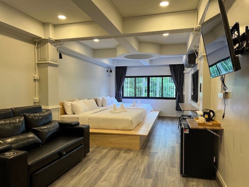 Pratunam Family House 2 1