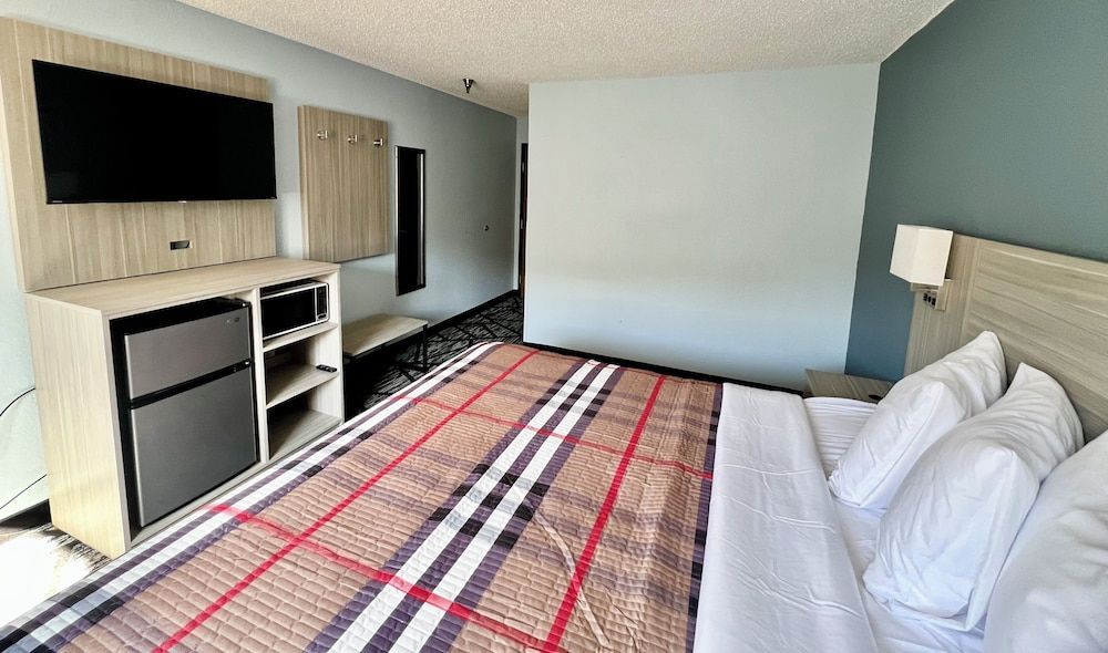 Hotel Butler Inn 2