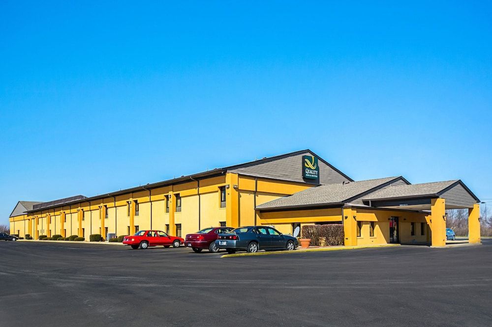 Quality Inn & Suites Greensburg I-74 1