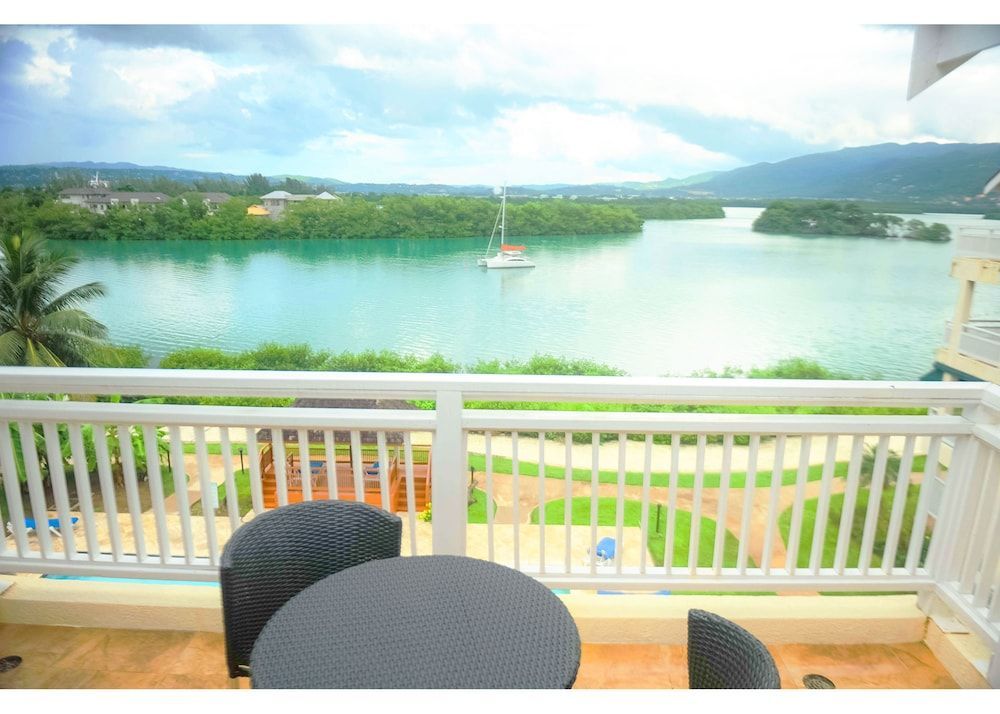 Lagoons Apartments 1