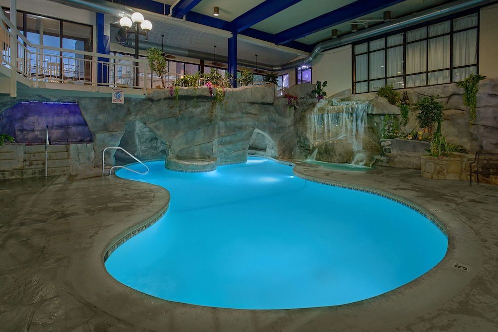 Sidney James Mountain Lodge 1