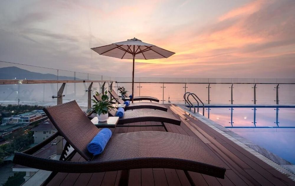 Sunny Ocean Hotel & Spa 1