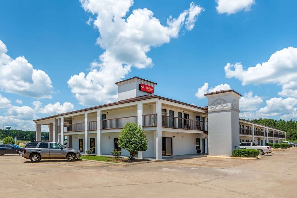 Econo Lodge Inn & Suites Philadelphia MS 1