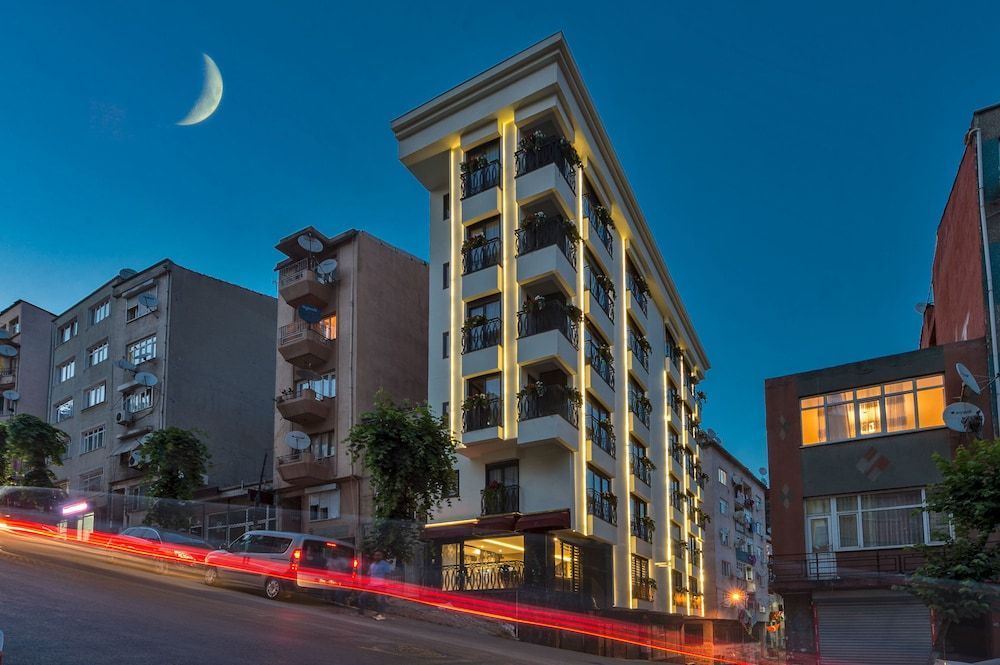 Gen Suites 1