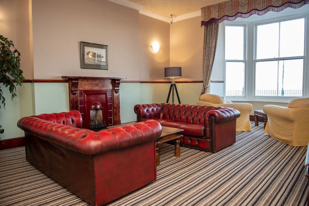 Royal Lion Hotel 2