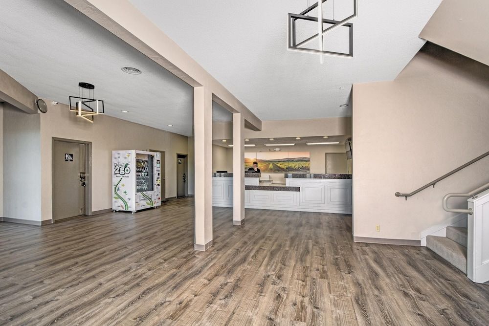 Days Inn by Wyndham Novato/San Francisco 2