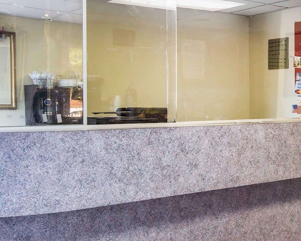 Econo Lodge Jonesboro - Atlanta South 2
