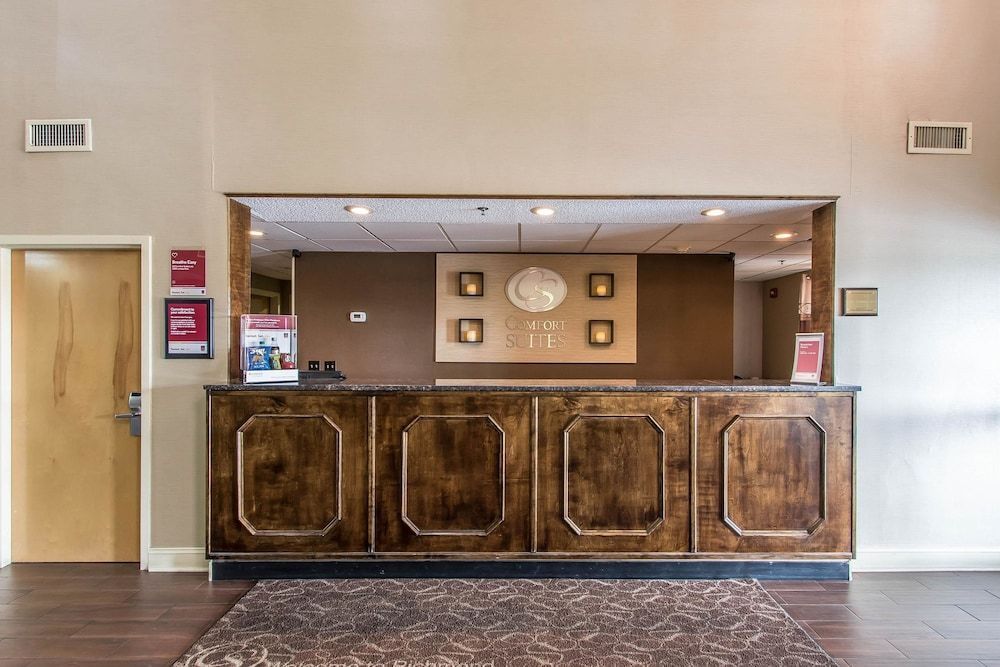 Comfort Suites Richmond 2
