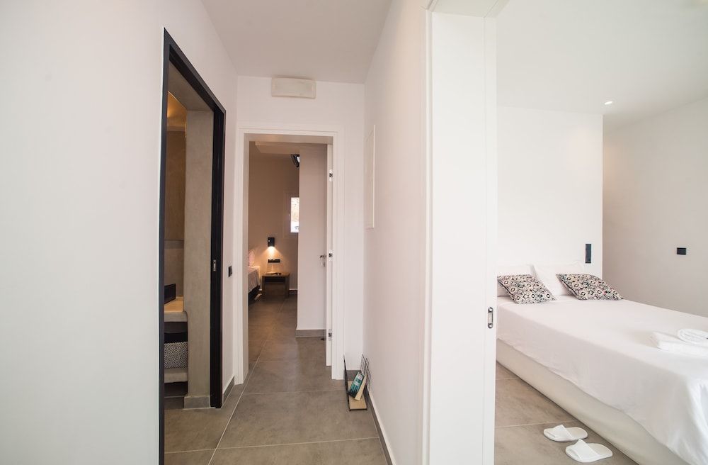 White House by Blue Waters Mykonos 1