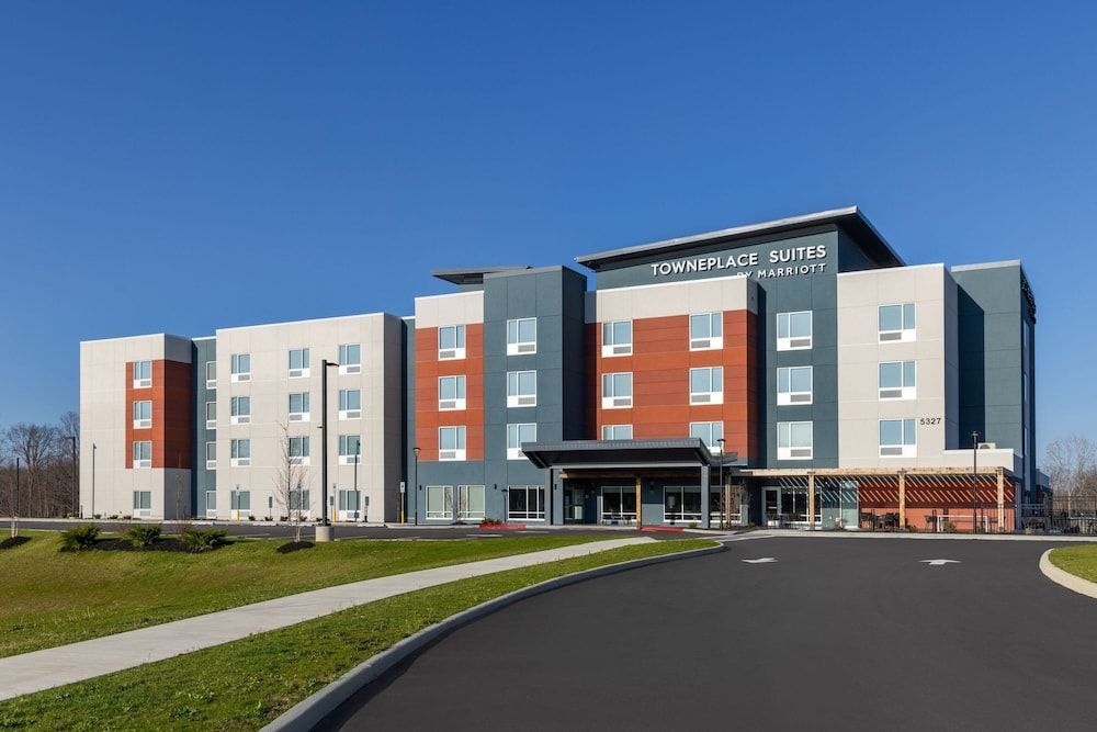 TownePlace Suites by Marriott Geneva at SPIRE Academy 1