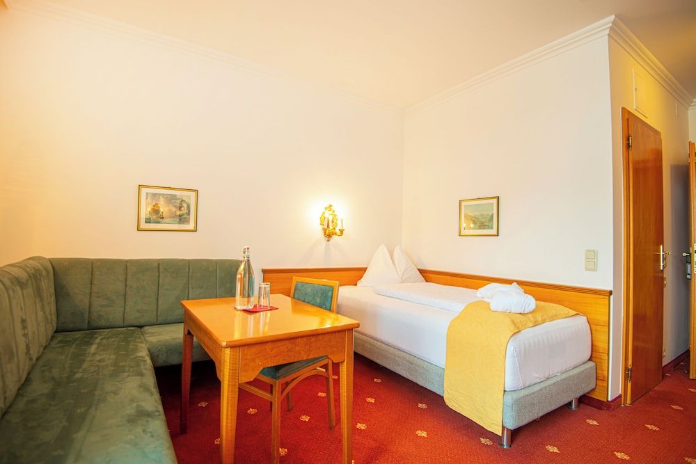 Hotel Germania Gastein - ganzjährig inklusive Alpentherme Gastein 2