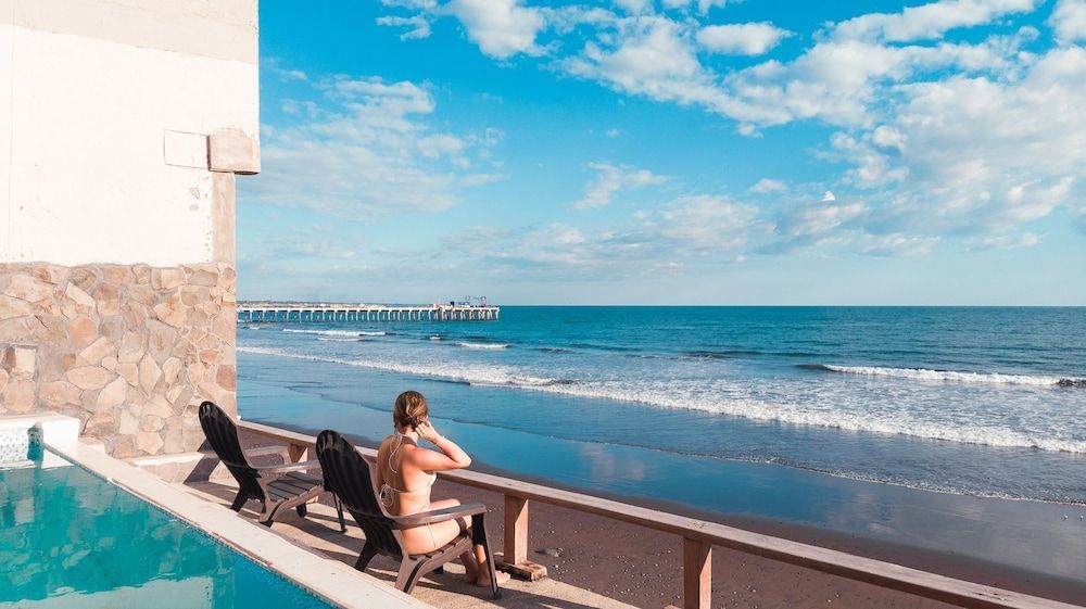 Ast Surf Hotel 1