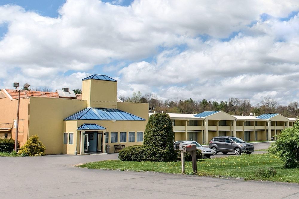 Rodeway Inn Brookville 1