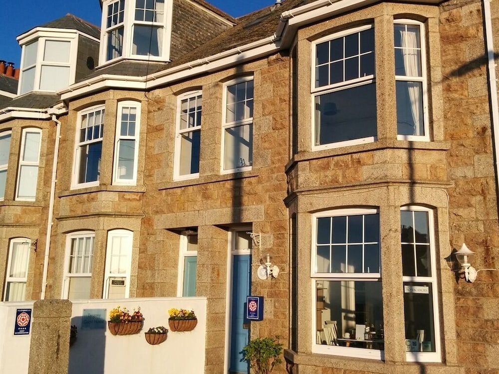 Tregony Guest House 1