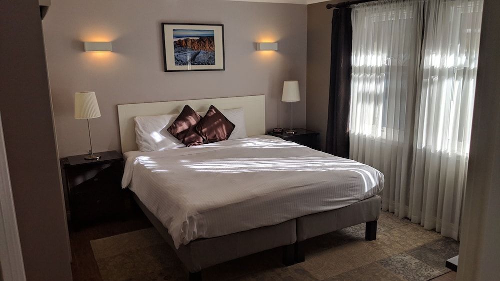 MacLean Guest House 1