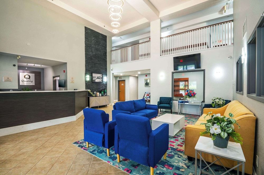 Quality Inn & Suites 2