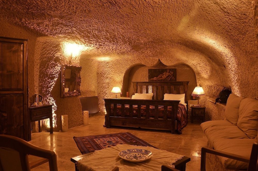 Bâle Mulhouse - Göreme - Hanımkız Konagı - Göreme