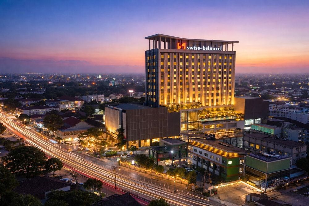 Swiss-Belhotel Karawang 1