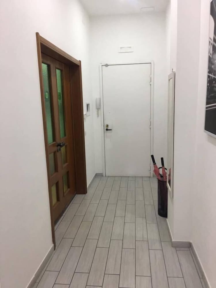 Top Floor Rentrooms Napoli 2