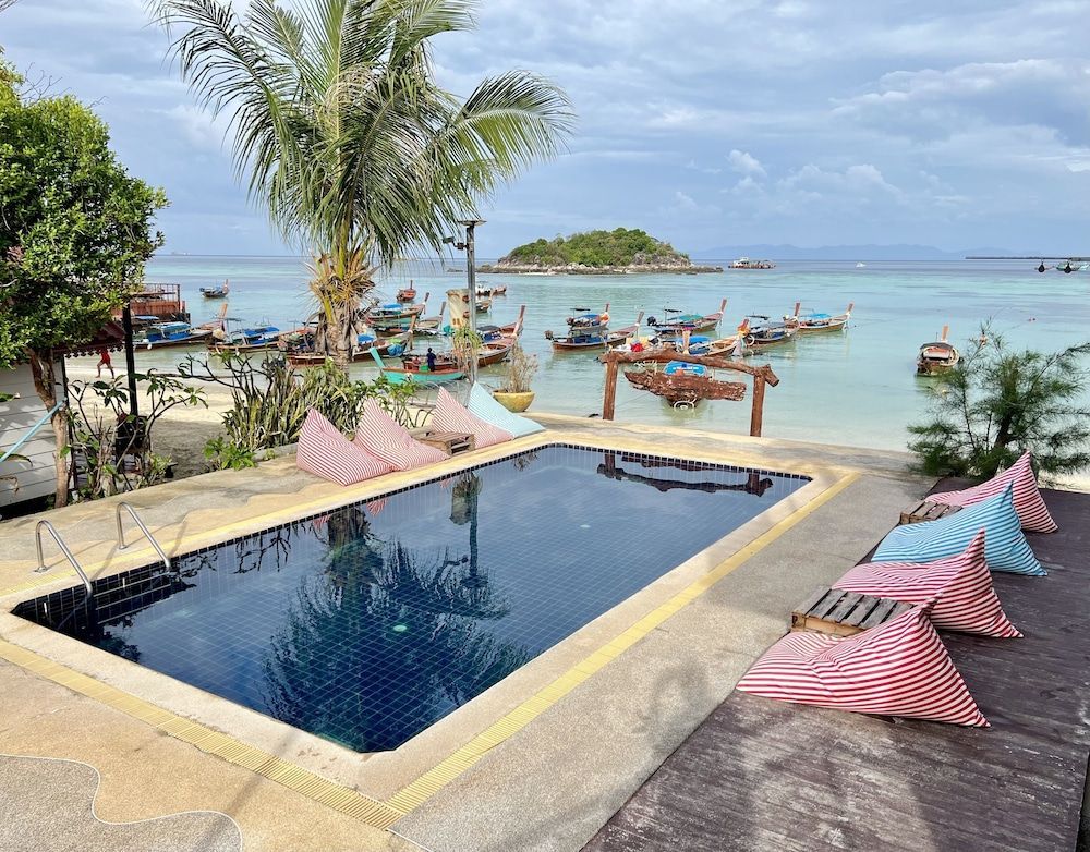 Lipe Power Beach Resort 1