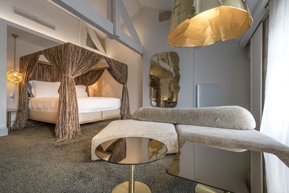 Yndo Hotel 1