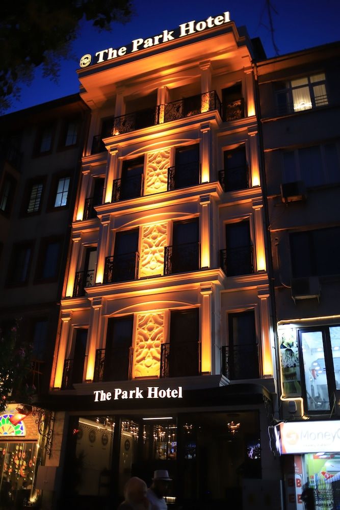 THE PARK HOTEL 1