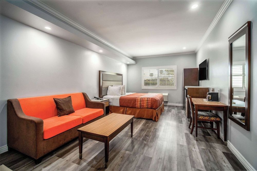 Rodeway Inn & Suites Pasadena 1