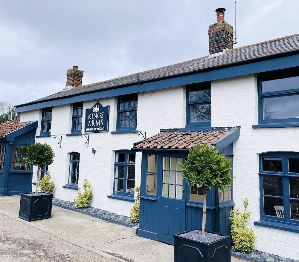The Kings Arms Broad Green 2