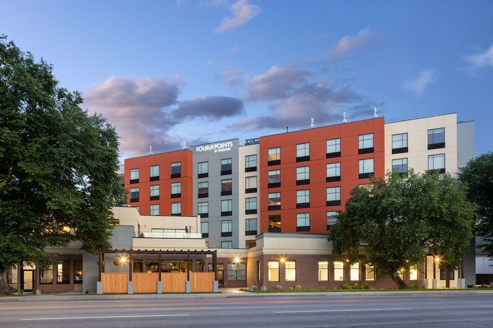 Four Points by Sheraton Penticton at the Convention Centre 1