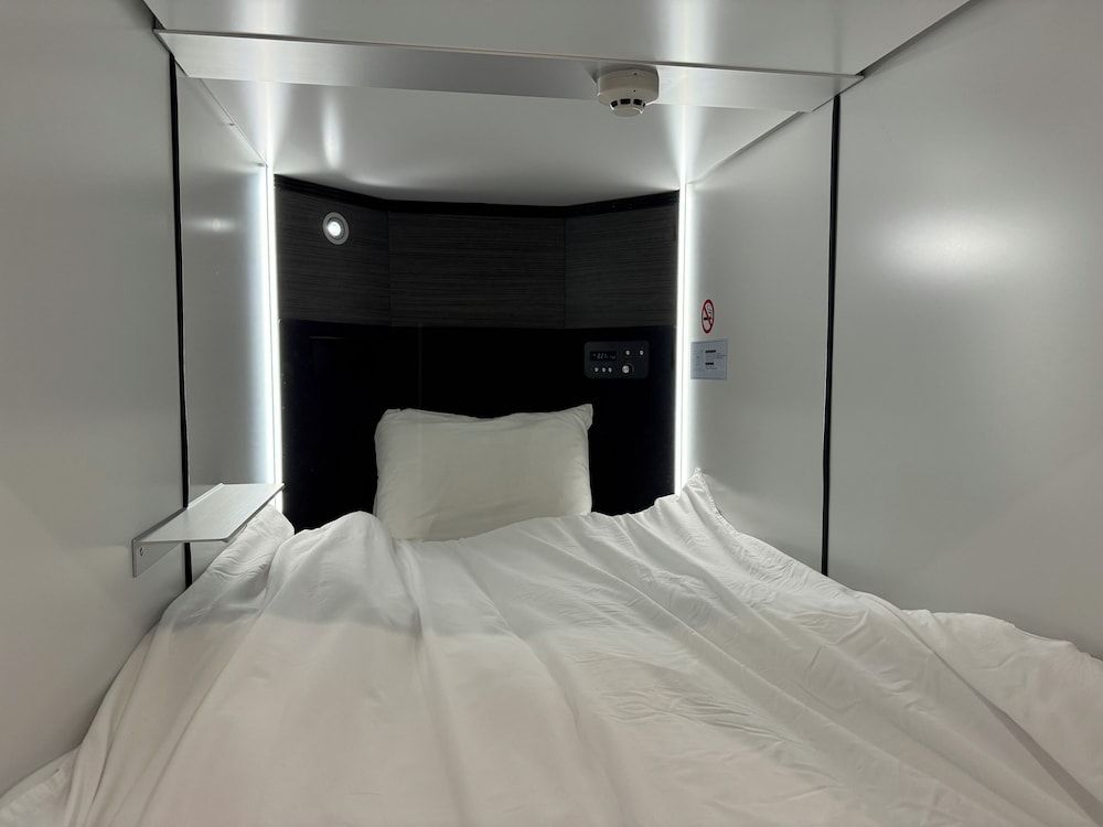 Capsulehotel Suzumoriya 2