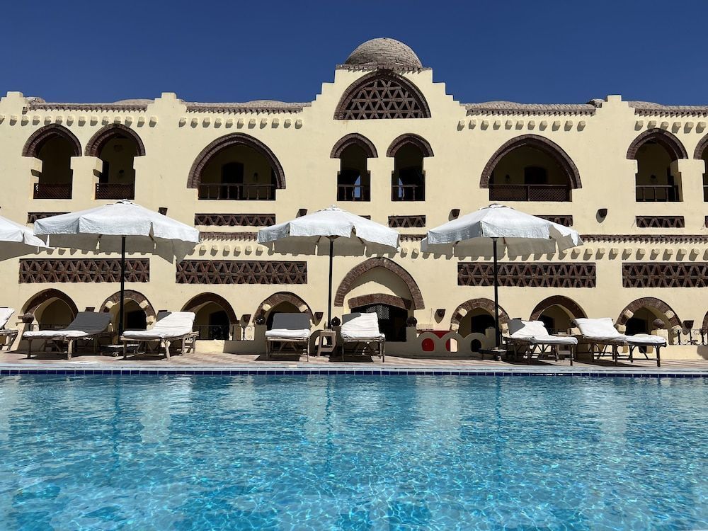 Elphardous Oasis Hotel 1