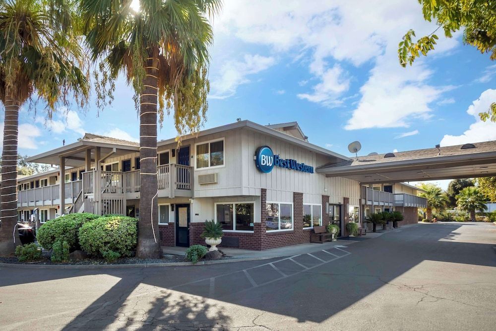 Best Western Shadow Inn 1