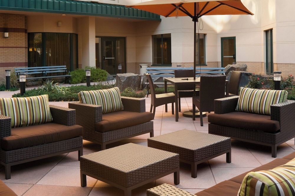 Courtyard By Marriott Jersey City Newport 1