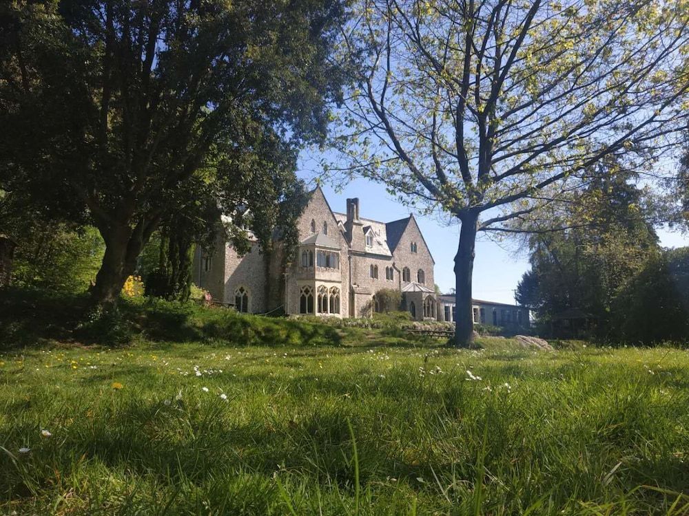 Monkton Wyld Court 1