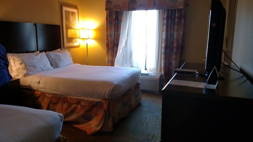 Holiday Inn Express & Suites PERRY by IHG 2
