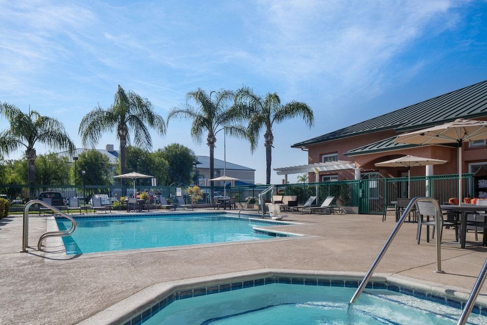 Residence Inn by Marriott Santa Clarita Valencia 1