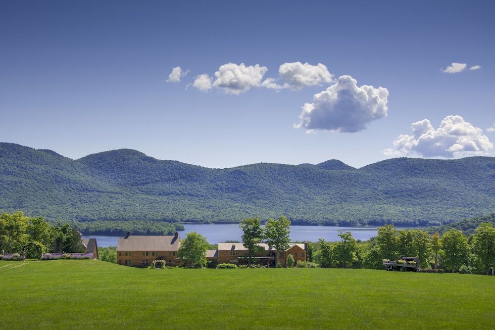 The Mountain Top Inn & Resort 1