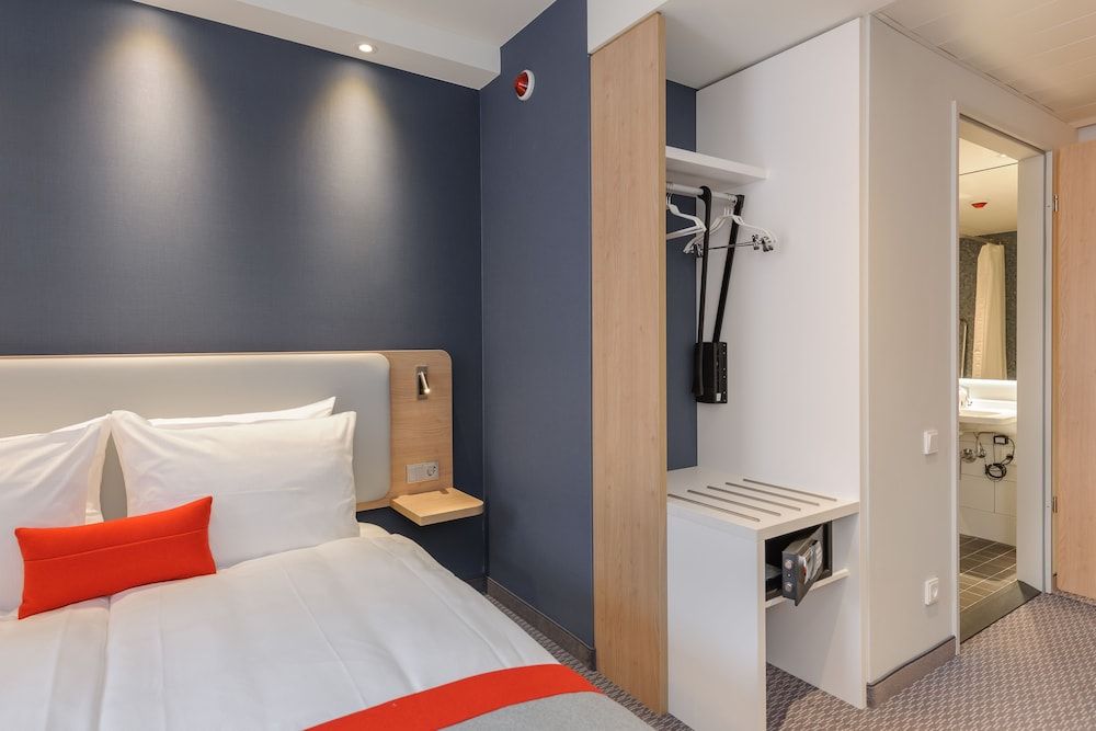 Holiday Inn Express BERLIN - ALEXANDERPLATZ by IHG 2