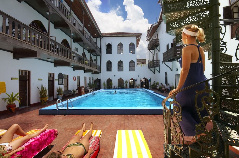 Tembo House Hotel 1