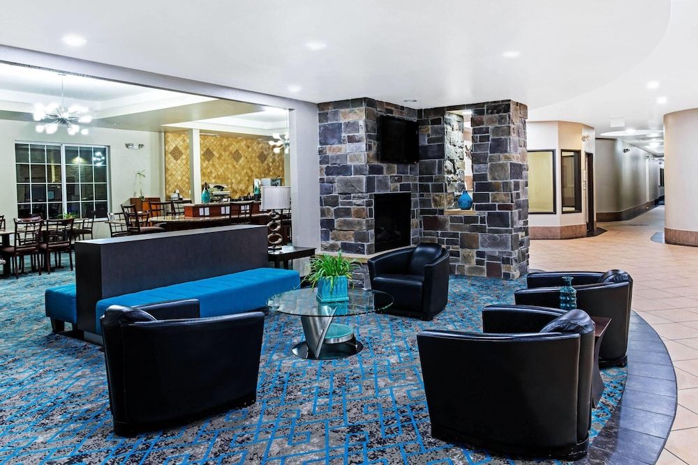 La Quinta by Wyndham Denver Gateway Park 2