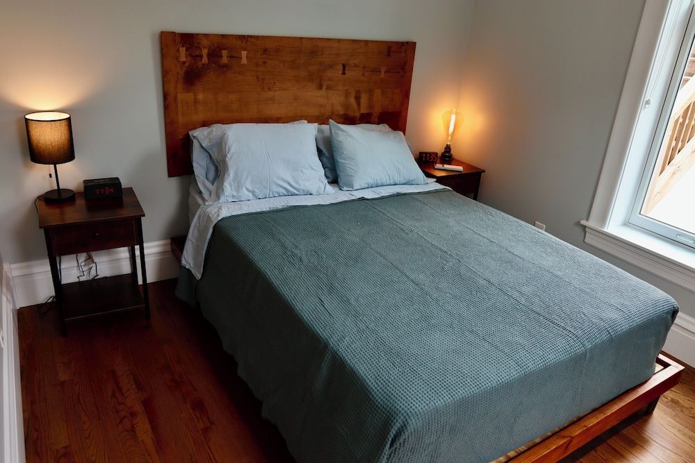 Historic Red Rooster Inn 1