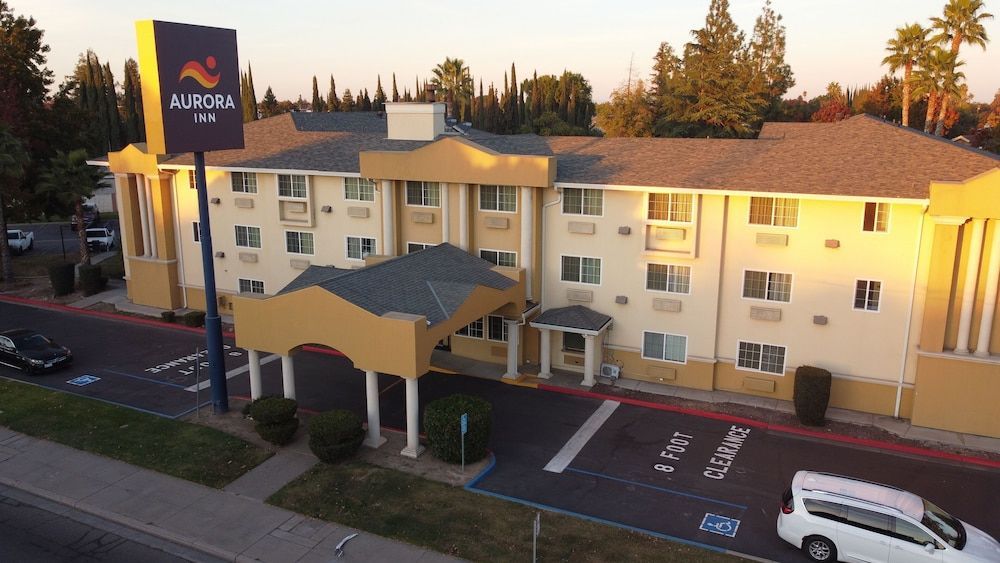 Aurora Inn 1