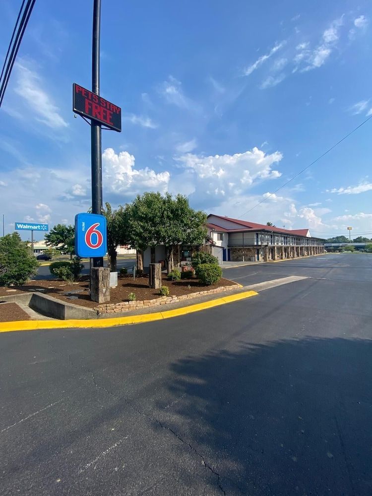 Motel 6 Manchester TN 1