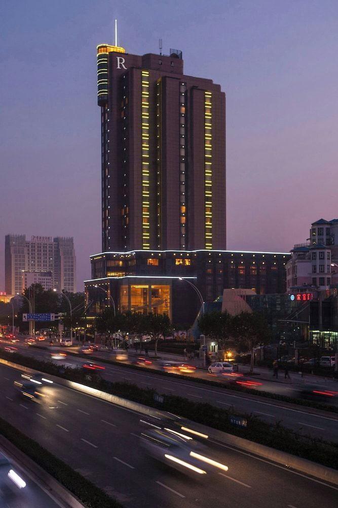 Renaissance Wuhan Hotel 1