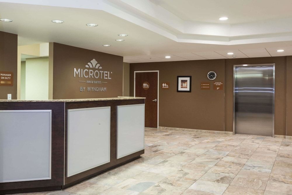 Microtel Inn & Suites by Wyndham Wheeler Ridge 2